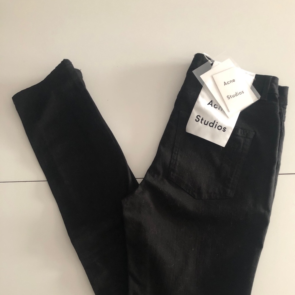 ACNE Pin (Black) Skinny Leg 32/34